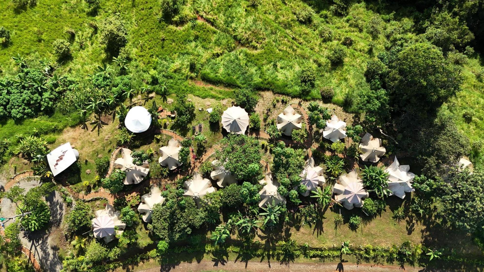 Holos Retreat Center: The Entire Ridge Basecamp Baru 外观 照片